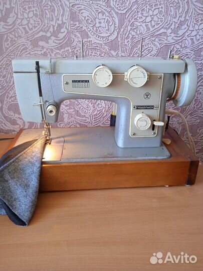 Швейная машина подольск 142