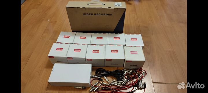 Комплект видеонаблюдения (10камер+регистратор)