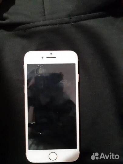 Телефон iPhone 7