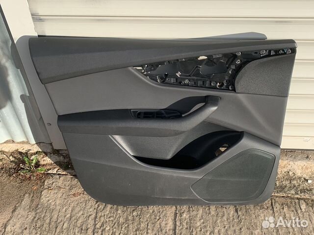 Дверные карты Audi Q8