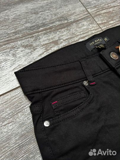 Р. 42. Женские скини Ted Baker London