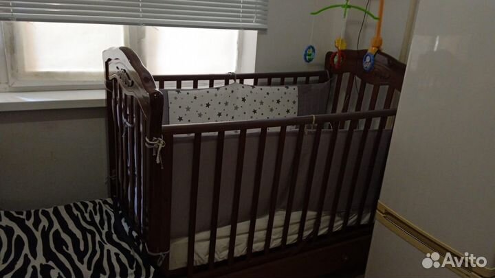 Детская кроватка