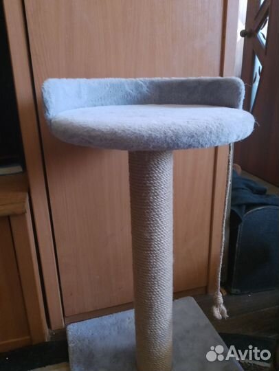 Когтеточка с лежанкой новая