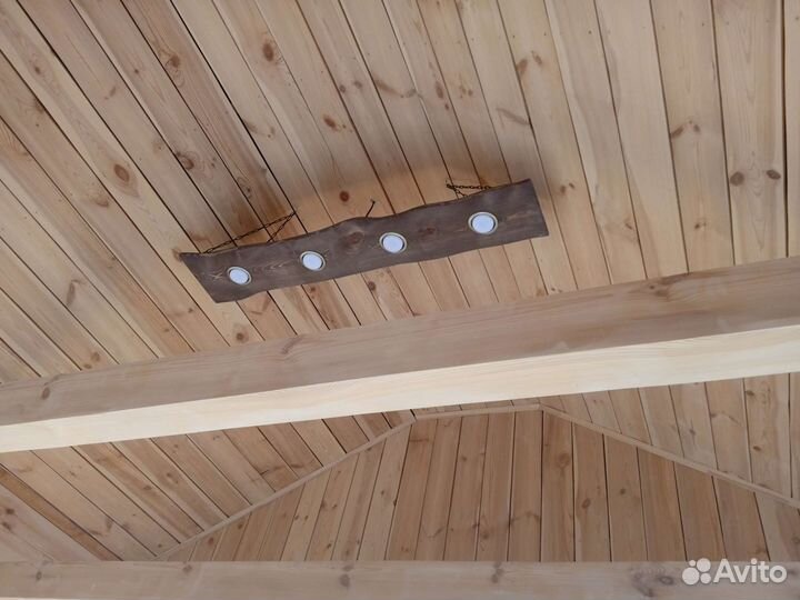 Люстра из дерева