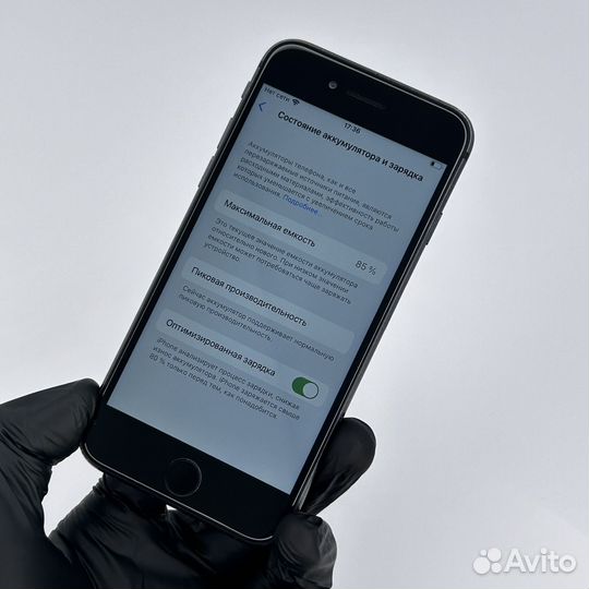 iPhone 8, 64 ГБ