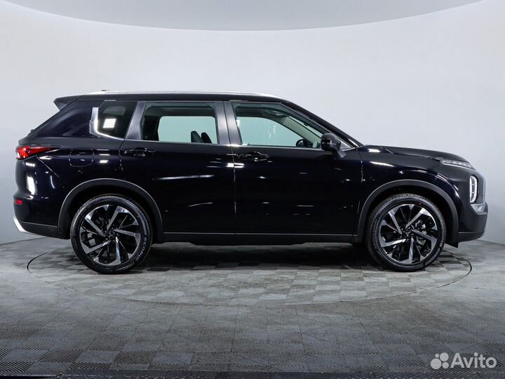 Mitsubishi Outlander, 2023