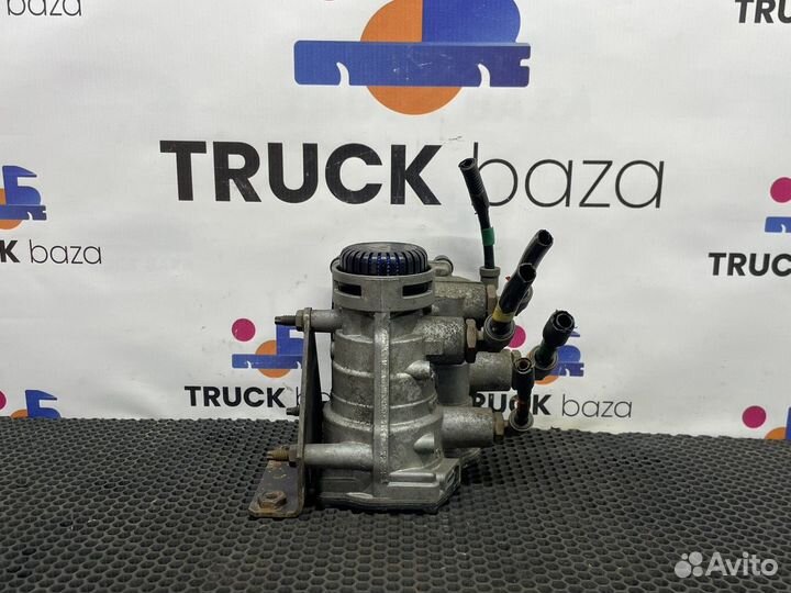 4802040320 Кран управления тормозами прицепа