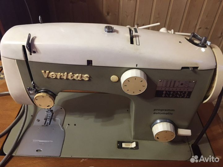 Швейная машина Veritas