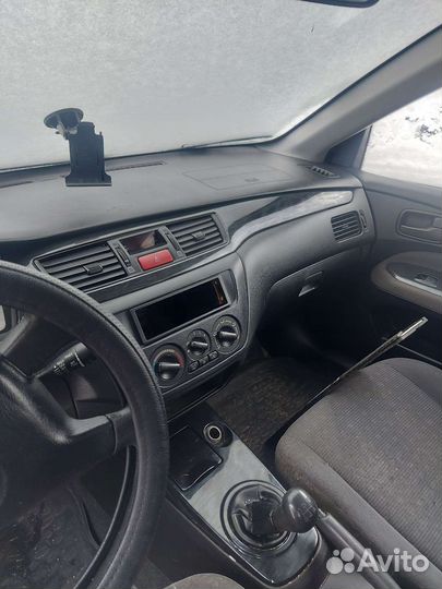 Салон по частям для Mitsubishi Lancer 9