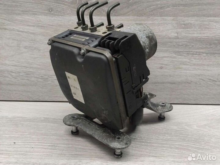 Блок управления ABS Mercedes E W211