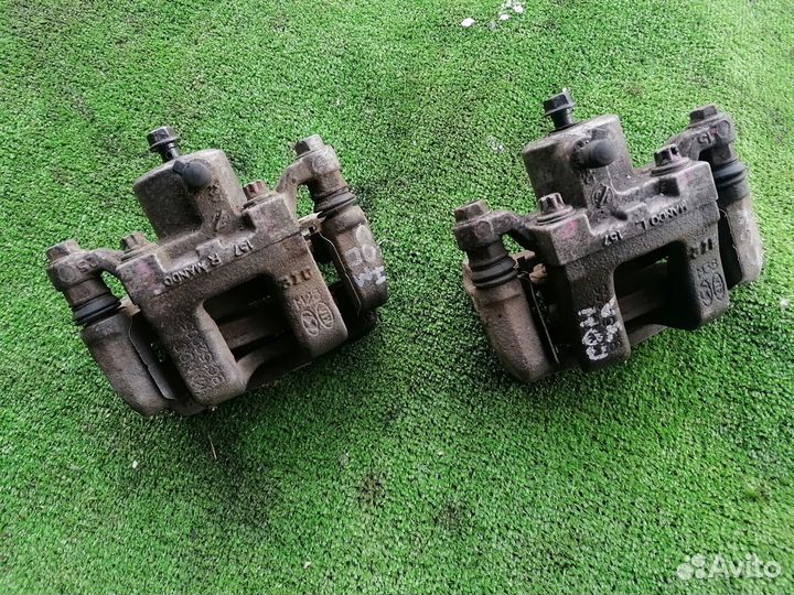 Суппорт задний левый на Hyundai Sonata 10-14