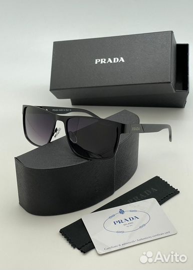 Солнцезащитные очки prada поларойд