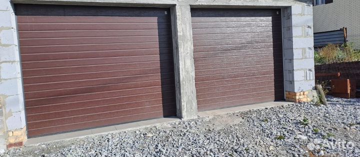 Секционные гаражные ворота Alutech