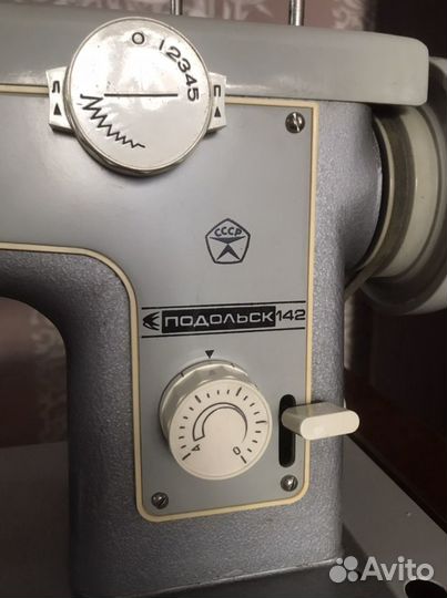 Электрическая швейная машина Подольск 142