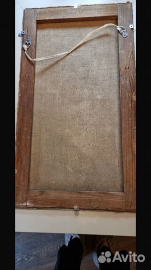 Картина по стилю похожа на клевер