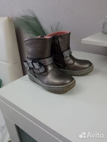 Сапожки для девочки