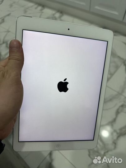 iPad A1475 на iPad Air (Wi-Fi + Cellular)