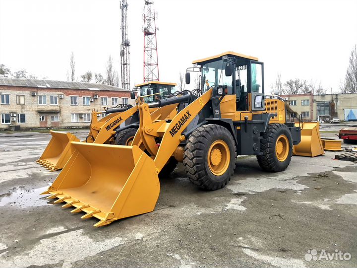 Фронтальный погрузчик Megamax GL420H, 2023