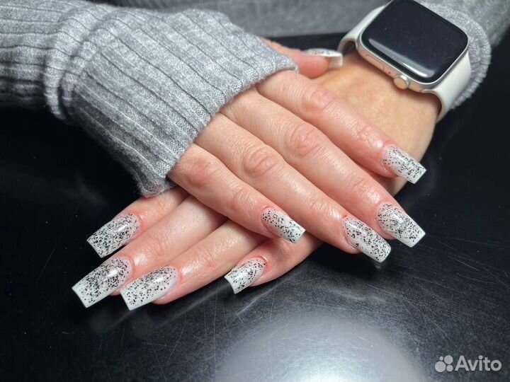 Услугу мастера маникюра