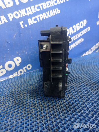 Блок предохранителей Chevrolet Cruze седан F18D4