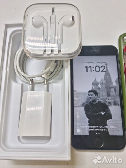 Телефон iPhone 8 64 gb