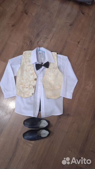 Костюм мальчик 1 годик золотая жилетка
