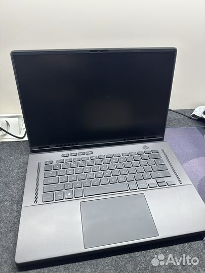 Asus rog zephyrus m16