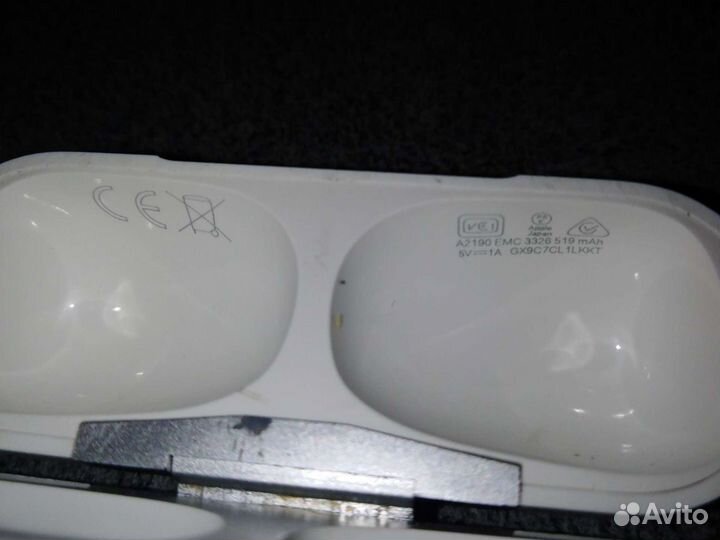 Беспроводные наушники Apple airpods