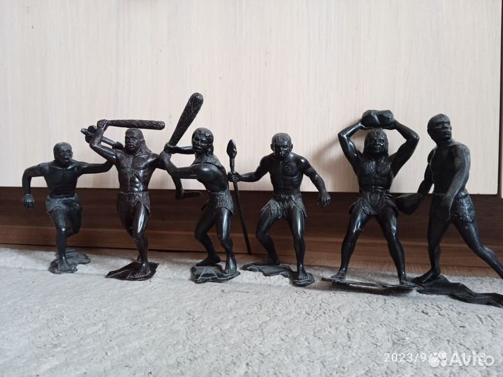 Пещерные люди. Д. З. И. С. С. С. Р