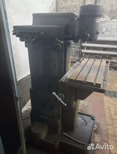 Фрезерный станок модель 679