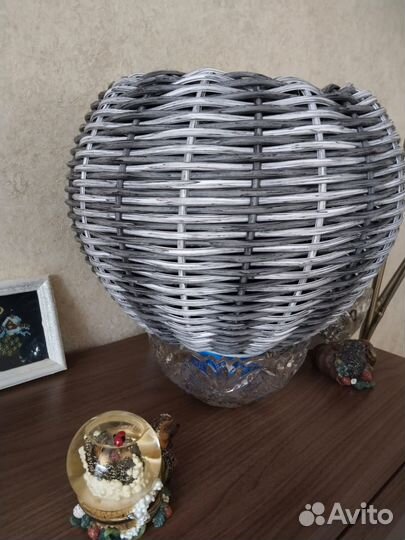 Корзинка, кашпо из ротанга