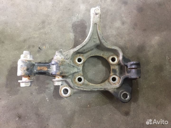 Мазда 6 Поворотный кулак передний правый