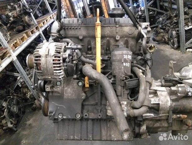 Двигатель Volkswagen Caddy 3 2005 BDJ 2.0 дизель