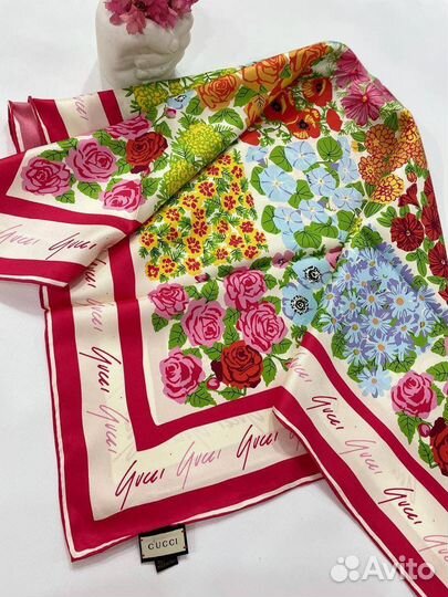 Женский шелковый платок gucci
