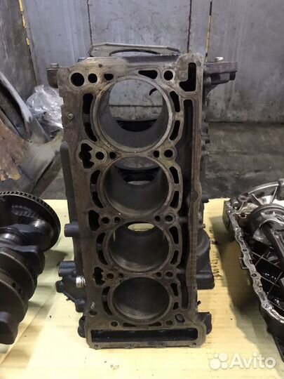 Volkswagen Passat B6 блок двигателя