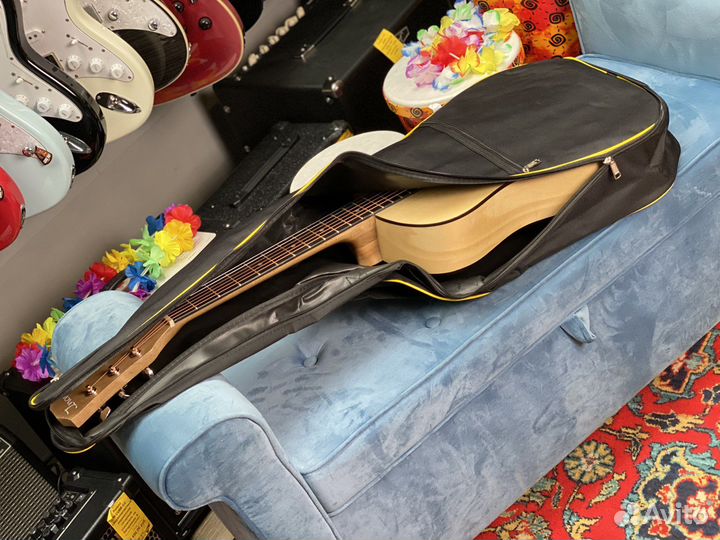 Чехол для гитары с удобным карманом