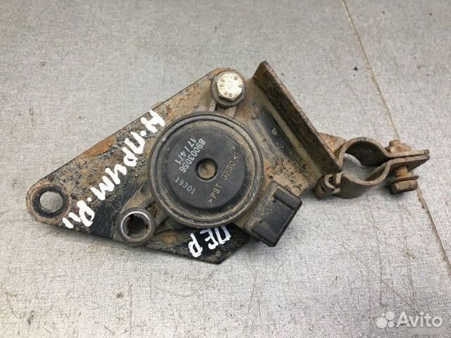 Датчик пневматической подвески Nissan Primera P11