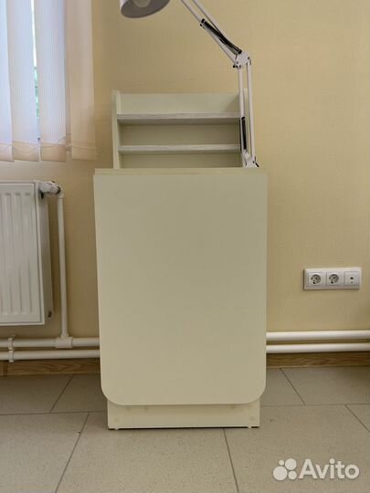 Стол маникюрный складной с выдвижными ящиками