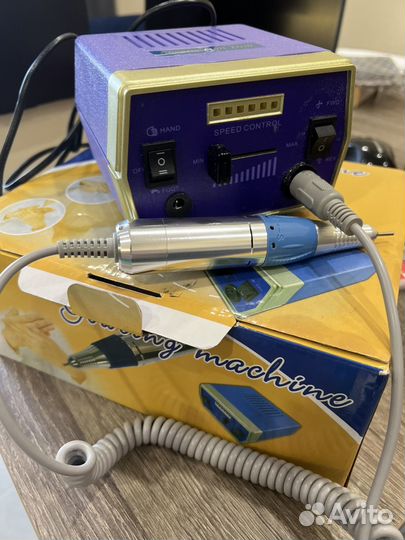 Аппарат для маникюра и педикюра с фрезами