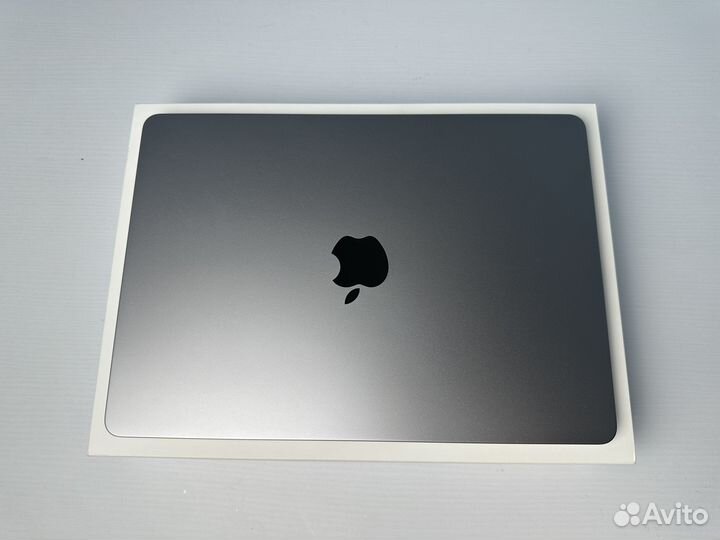 MacBook Air 13 2024 M3 256Gb Space Gray, 17 циклов