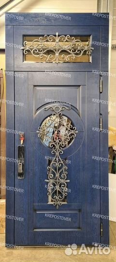 Дверь входная уличная