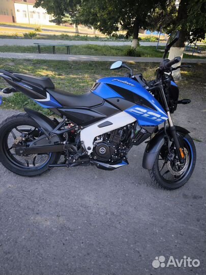 Bajaj pulsar ns200