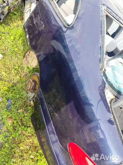Заднее левое крыло Mercedes Benz w208