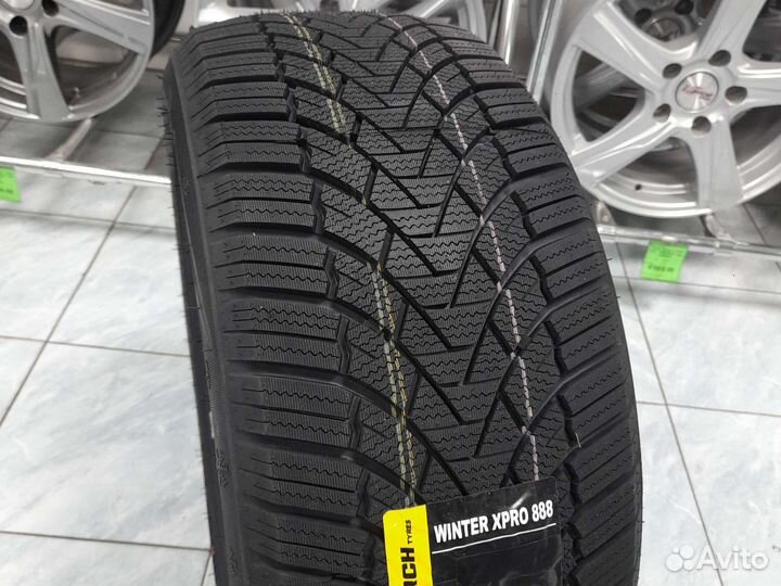 Roadmarch Winter XPro 888 225/50 R18 99H