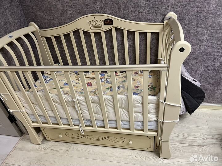 Кроватка детская