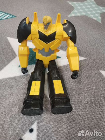 Робот Бамблби