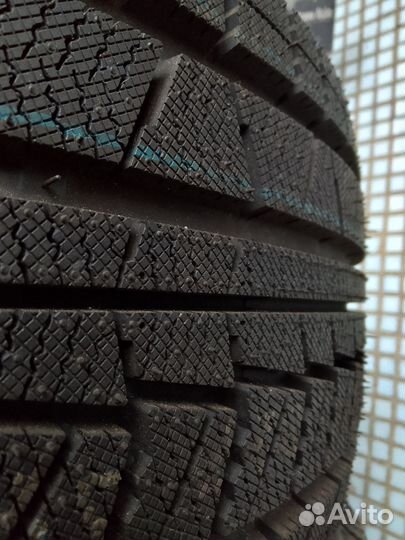 Hilo Arctic S-8 175/40 R17