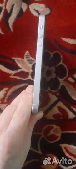 Телефон iPhone 5s