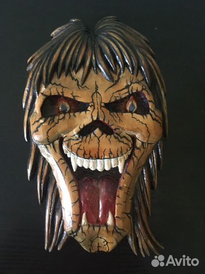 Маска деревянная на стену