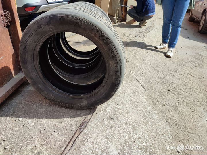 Continental ContiPremiumContact 205/55 R16